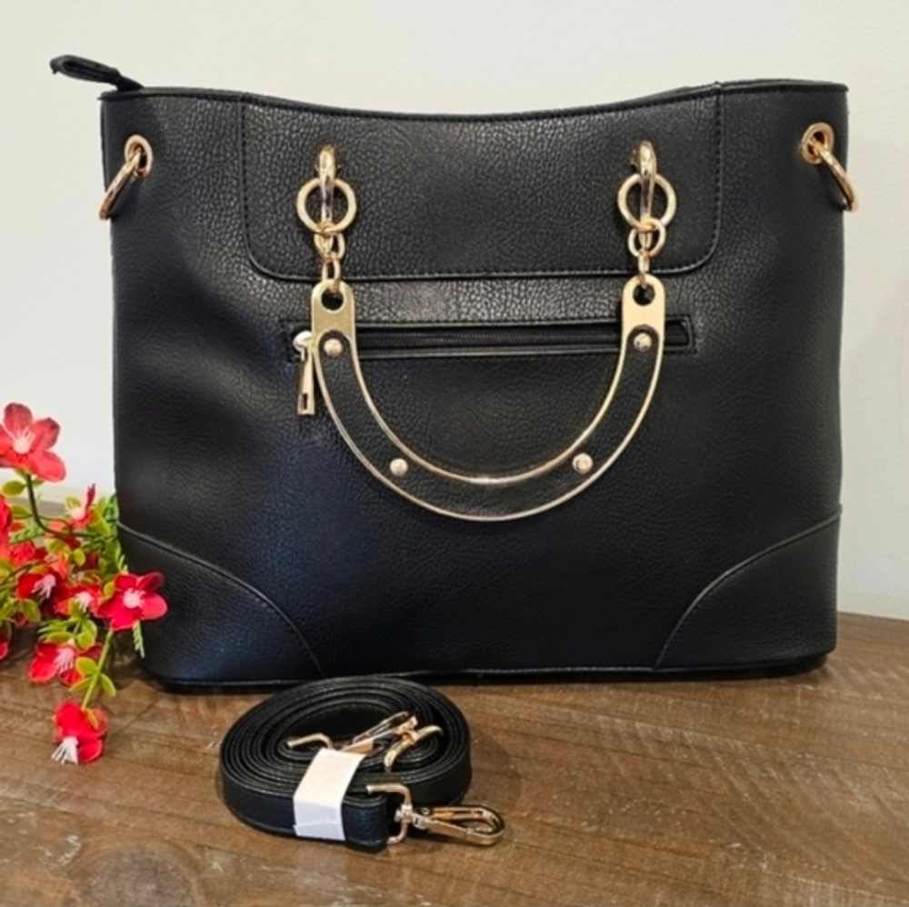 Black Purse with double metal horseshoe handles / Crossbody